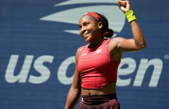 Coco Gauff wins teenage battle against Mirra Andreeva to advance in New York