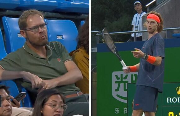 Shanghai Masters fan gets telling off from umpire mid-match during Rublev clash
