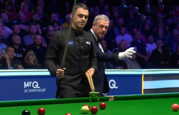 Ronnie O’Sullivan thanked by UK Championship ref after classy move in Ding final