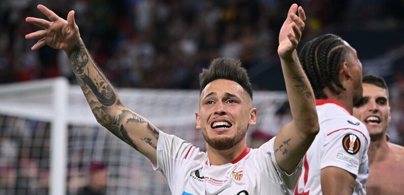 Fulham agree a deal to sign Lucas Ocampos from Sevilla