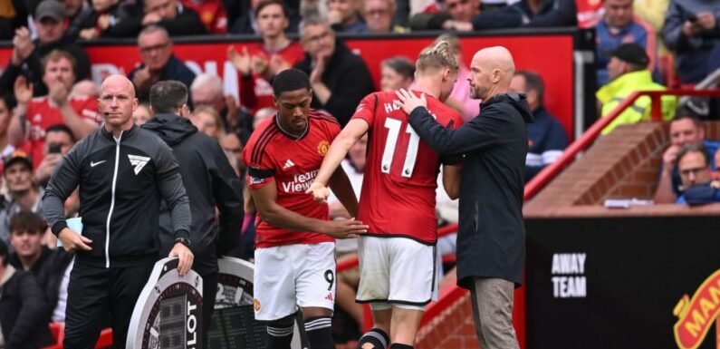 Erik ten Hag booed by fans after substituting Man Utd star against Brighton