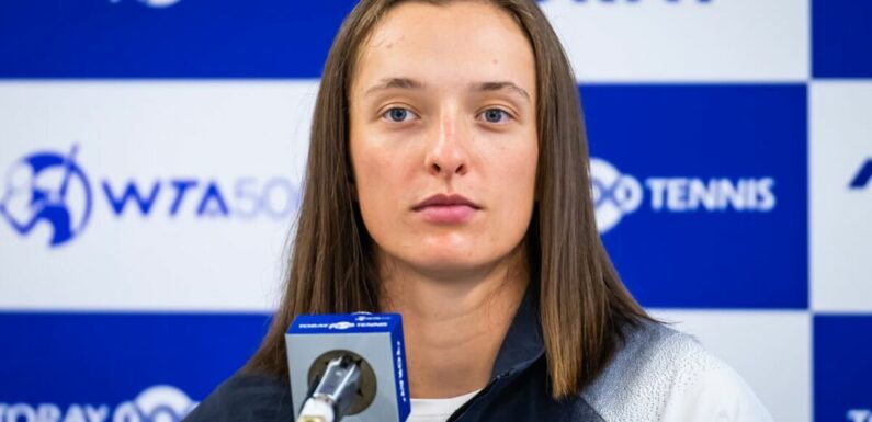 Iga Swiatek produces telling Wimbledon response when asked about career Slam