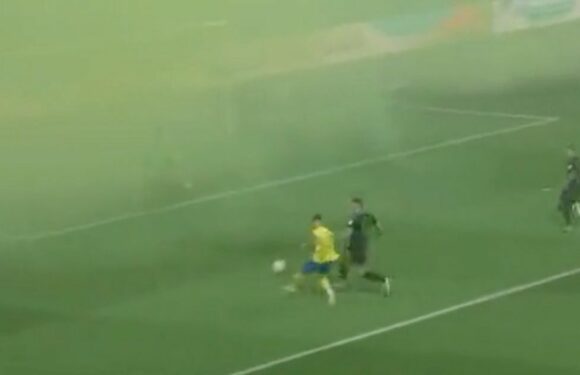 Ronaldo scores while keeper can’t see through ‘Undertaker’s entrance’ smoke