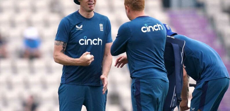 Stuart Broad believes Andrew Flintoff will have big impact on England squad