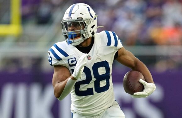 Colts RB Jonathan Taylor agrees to terms on three-year, $42 million contract extension