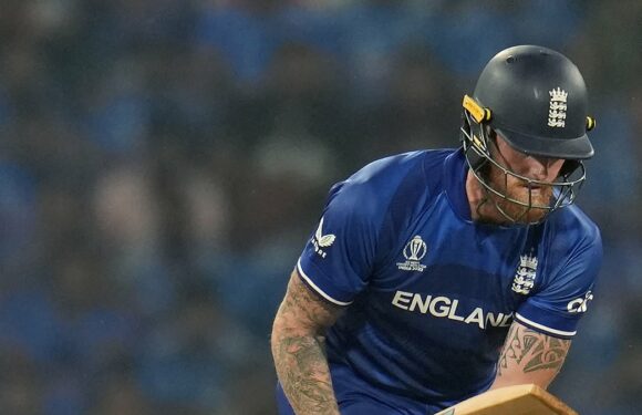 England lose to India by 100 runs, as Ben Stokes makes critical error