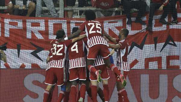 Olympiacos 2-1 West Ham: Hammers' European unbeaten run ends in Athens