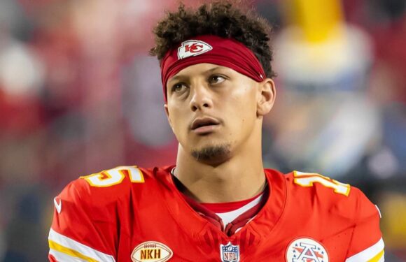 Patrick Mahomes on Chiefs' offensive struggles: 'Luckily for us, our defense has been playing great'