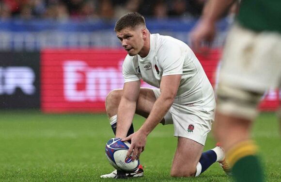 Why are England kicking so much at the Rugby World Cup?