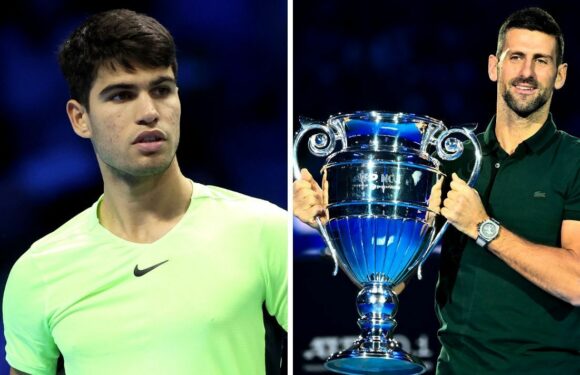 ATP Finals LIVE – Alcaraz backs up Djokovic complaint as pundit sorry