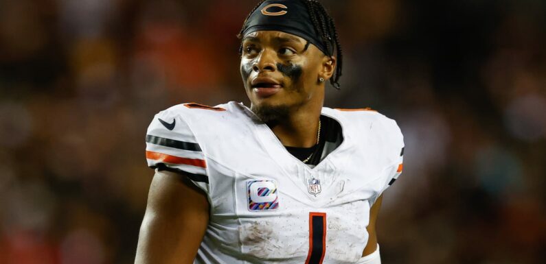 Bears QB Justin Fields (right thumb) has no injury designation, good to go Sunday vs. Lions