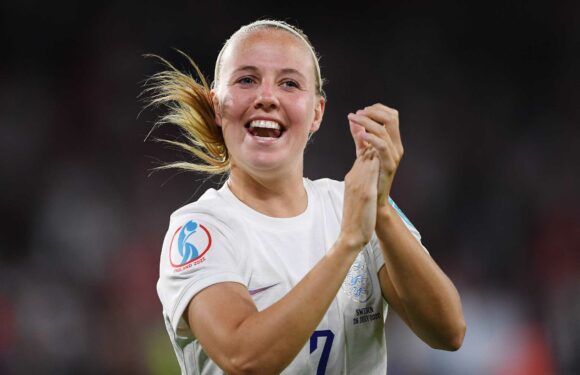 Beth Mead returns to Lionesses squad for first time since suffering ACL injury