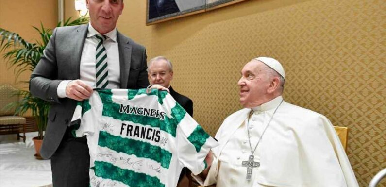 Brendan Rodgers gifts the Pope a Celtic shirt on Vatican visit