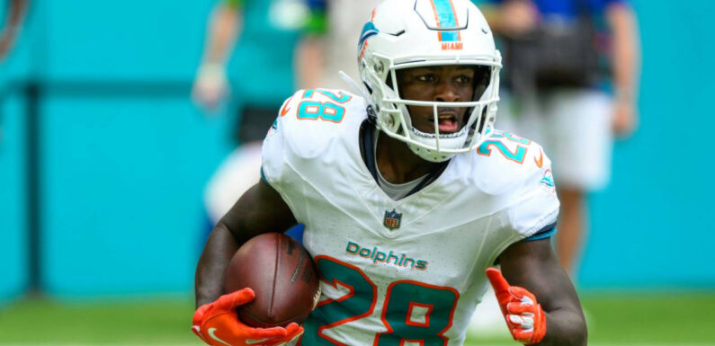 Dolphins activating RB De'Von Achane (knee) off injured reserve ahead of matchup with Raiders