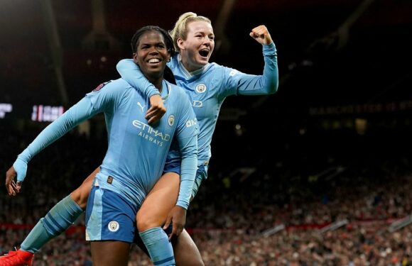Man United supporter slams Man City's stars for snubbing young fans