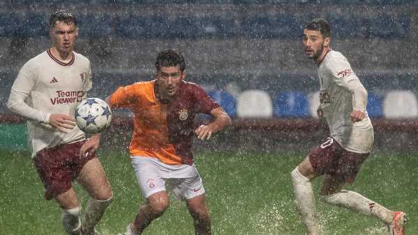 Man United's Under 19s lose to Galatasaray in torrential downpours