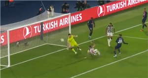Nick Pope makes wonder save ‘straight out the Vatican’ with knee to deny PSG