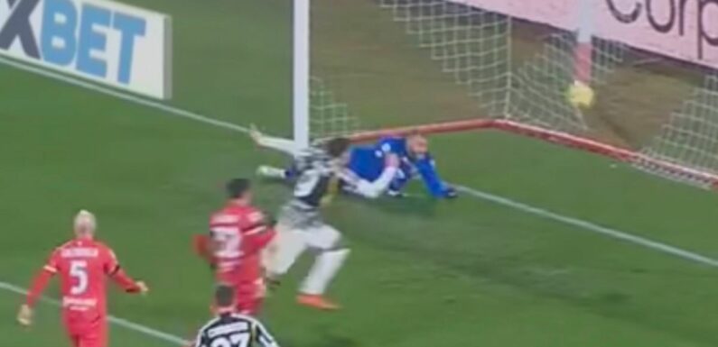 Serie A keeper makes ‘best double save you’ll see’ from Arsenal & Chelsea target