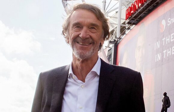 Sir Jim Ratcliffe 'welcomes' supporters to Manchester