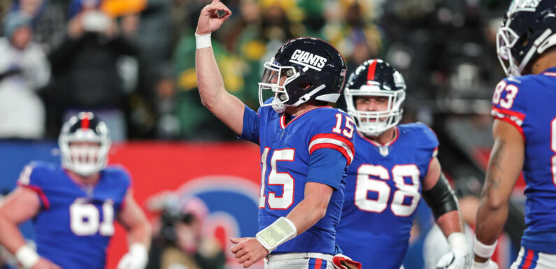 Undrafted rookie QB Tommy DeVito leads Giants to third win in a row